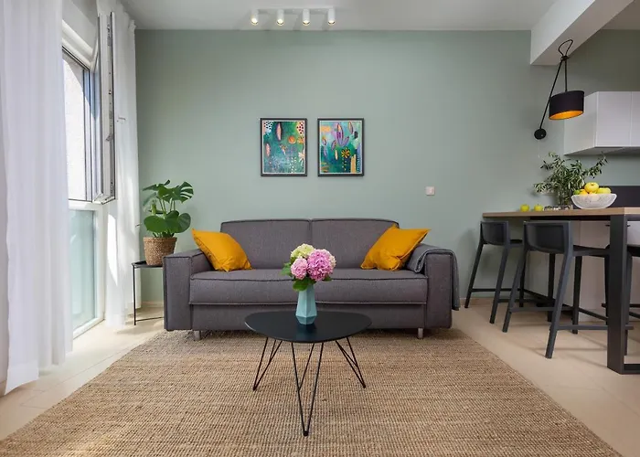 City Center Studio Apartment Nina